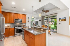 Condo, 2 Bedrooms | Private kitchen | Fridge, oven, coffee/tea maker, toaster