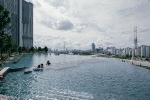 Pool - M Vertica Tower A Tower A by FEEL HOME (Kuala Lumpur)
