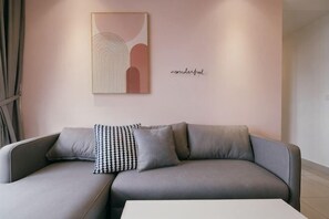 Living area - M Vertica Tower A Tower A by FEEL HOME (Kuala Lumpur)