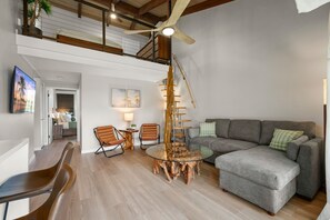 Condo, 2 Bedrooms | Living area