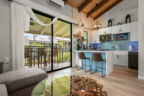 Condo, 2 chambres | Intérieur