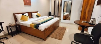 Roomshala Hotel Blueberry