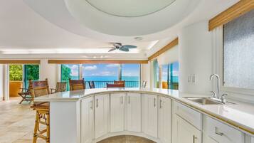 House, 4 Bedrooms | Interior