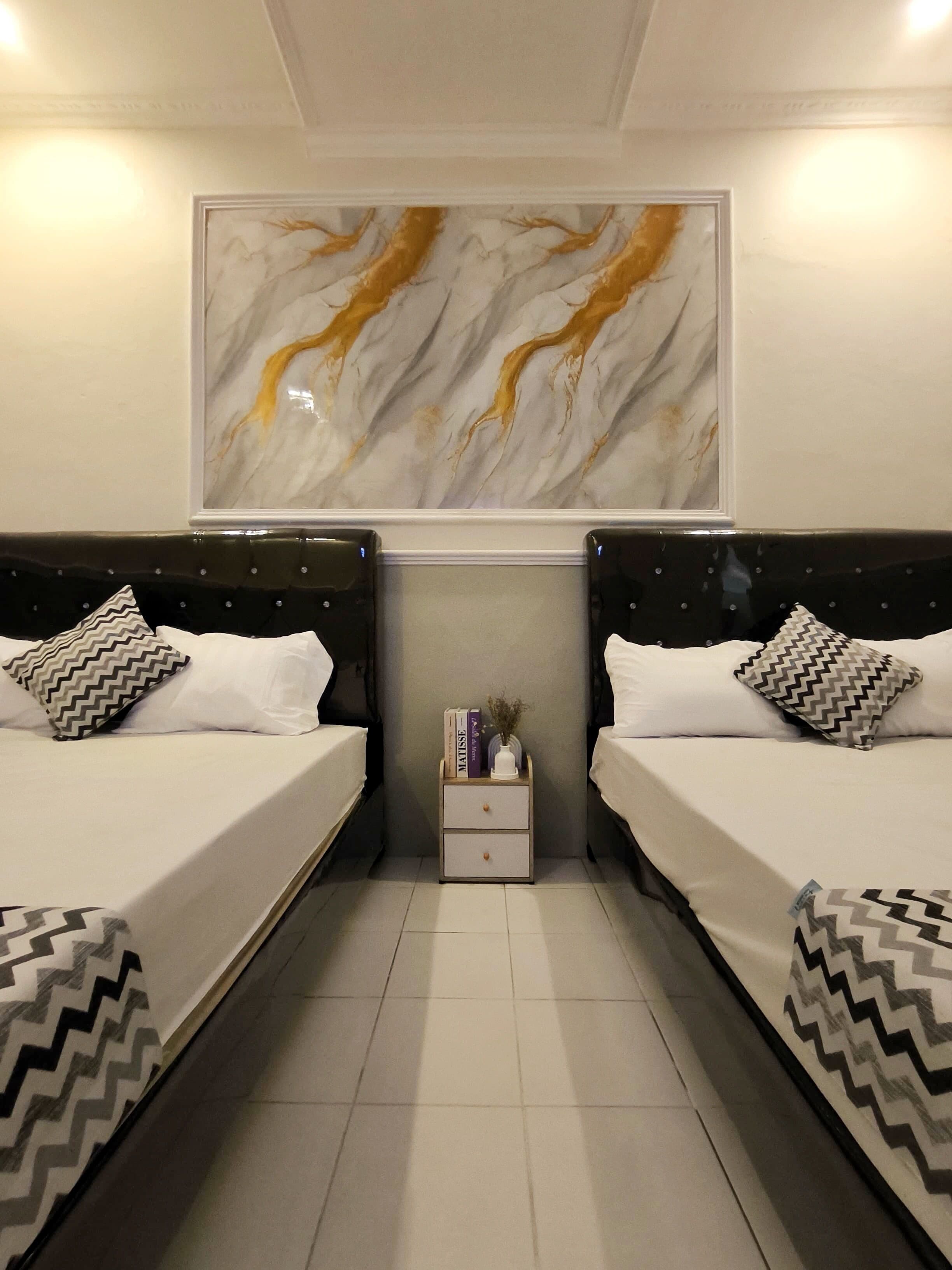 Chambre familiale | Bureau, accès au Wi-Fi (inclus)