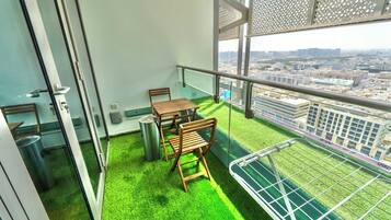 Deluxe Single Room, Balcony, City View | Balcony view