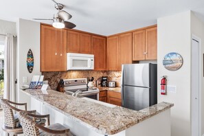 Condo, 1 Bedroom | Private kitchen