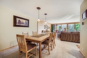 Condo, 2 habitaciones | Restaurantes