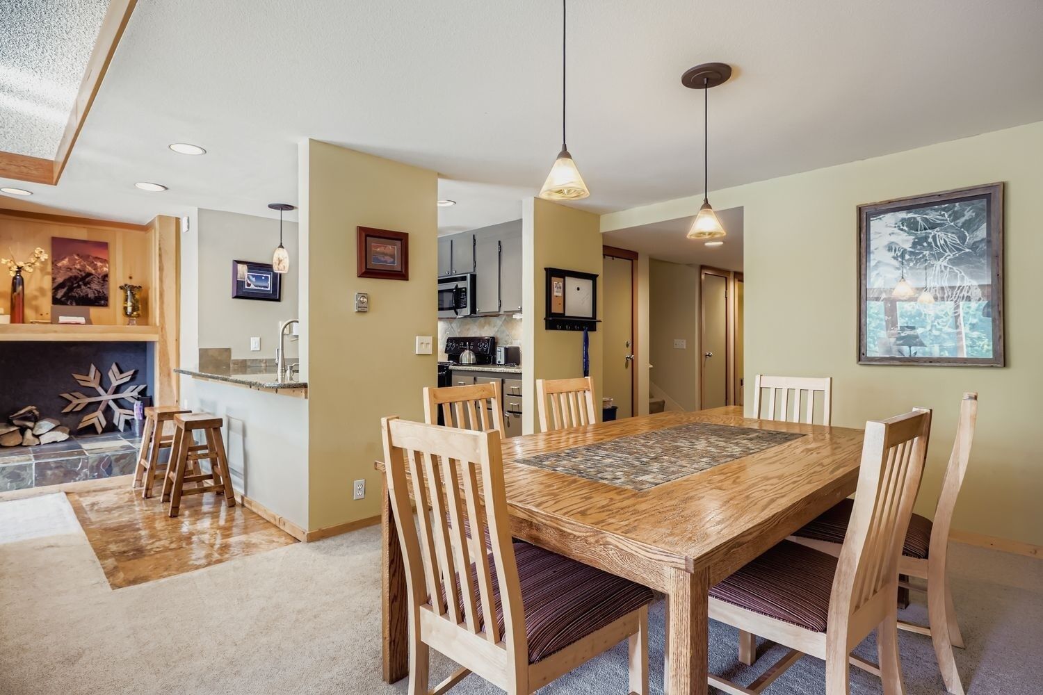 Condo, 2 phòng ngủ | Khu ăn uống