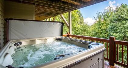 4100 Sq Ft 5BR Modern Cabin with Sweeping Long Range Views, Hot Tub + Game Room!