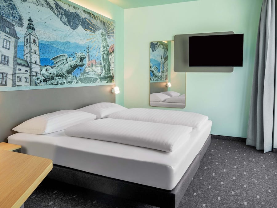 Soundproofing, WiFi (free)