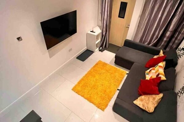 Living area - Greenwich Oasis Near o2 arena with Spacious Charm (Greenwich)