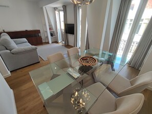 Interior - Lisbon, renovated T2+1 apartment with balcony near Saldanha, Estefânia, Lisbon (Lisboa ciudad)