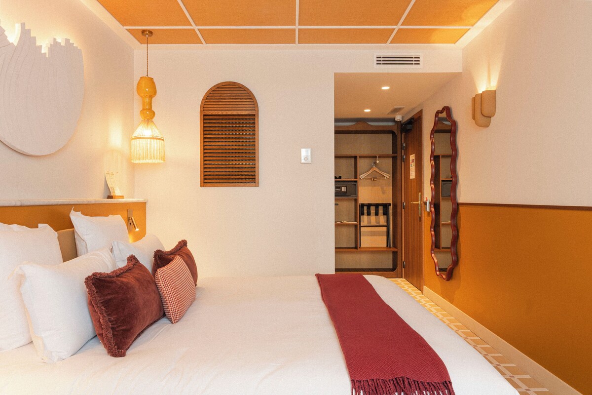 Superior Room | In-room safe, blackout drapes, soundproofing, WiFi (free)