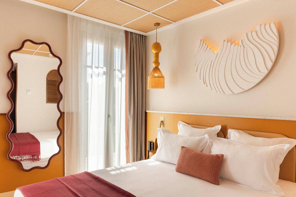 In-room safe, blackout drapes, soundproofing, WiFi (free)