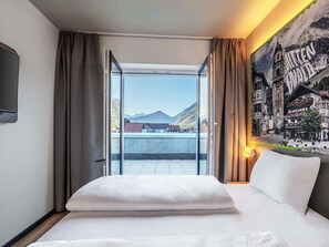 Desk, free WiFi - B&B Hotel Mittenwald (Mittenwald)