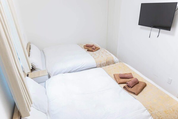 1 bedroom, iron/ironing board, WiFi