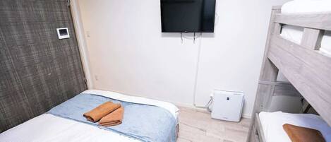 1 chambre, fer et planche à repasser, Wi-Fi, draps fournis