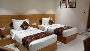 Habitación económica con 1 cama doble o 2 individuales | Escritorio, espacio para trabajar con un portátil, wifi gratis