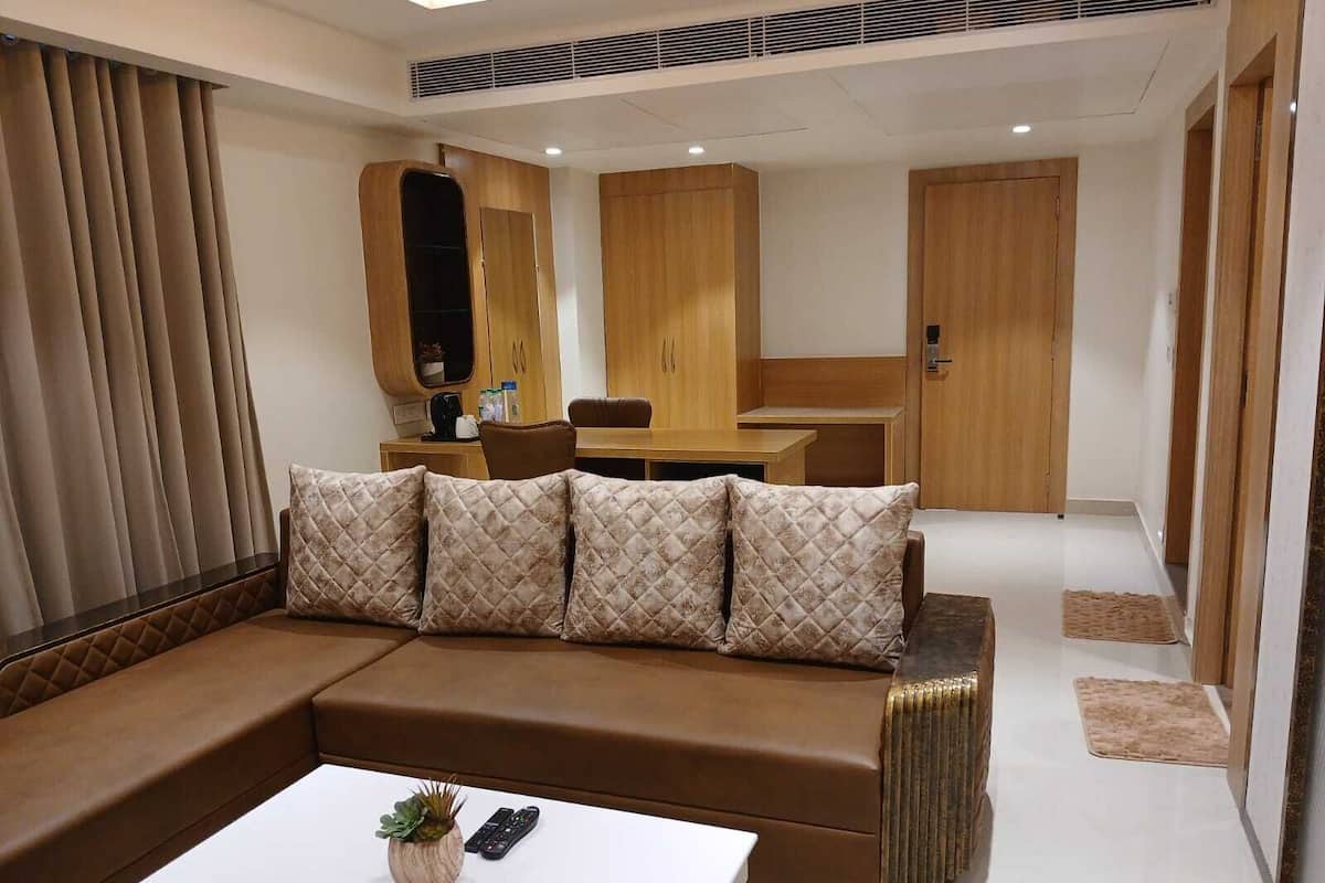 Luxury Suite