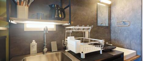 Fridge, microwave, stovetop, cookware/dishes/utensils