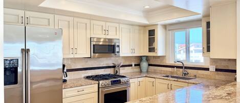 Fridge, microwave, oven, dishwasher