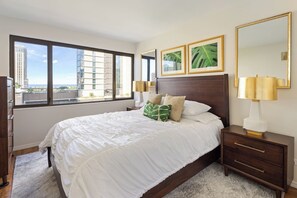 Iron/ironing board, free WiFi, bed sheets