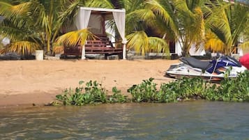 Private beach nearby, beach towels, beach volleyball