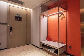 Room - Ramada Encore Hotel (San Yuanli Avenue Store, Guangzhou Baiyun Railway Station) (Guangzhou)