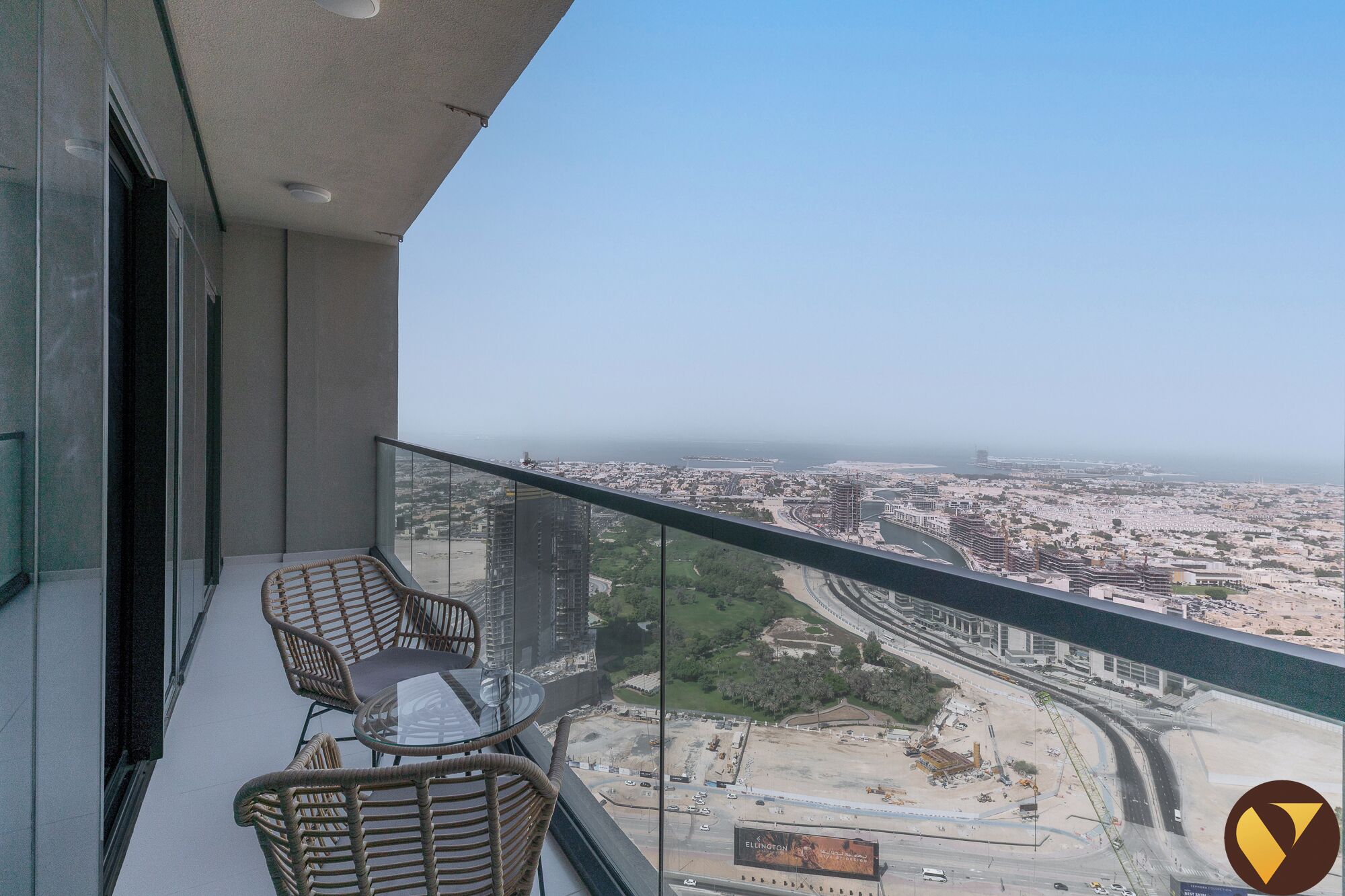 Luxury Apartment, Balcony, Sea View | Iron/ironing board, cribs/infant beds, free WiFi, bed sheets