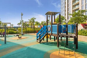 Children's play area - outdoor - Vogue | Aykon City Business Bay near metro station (Dubai)