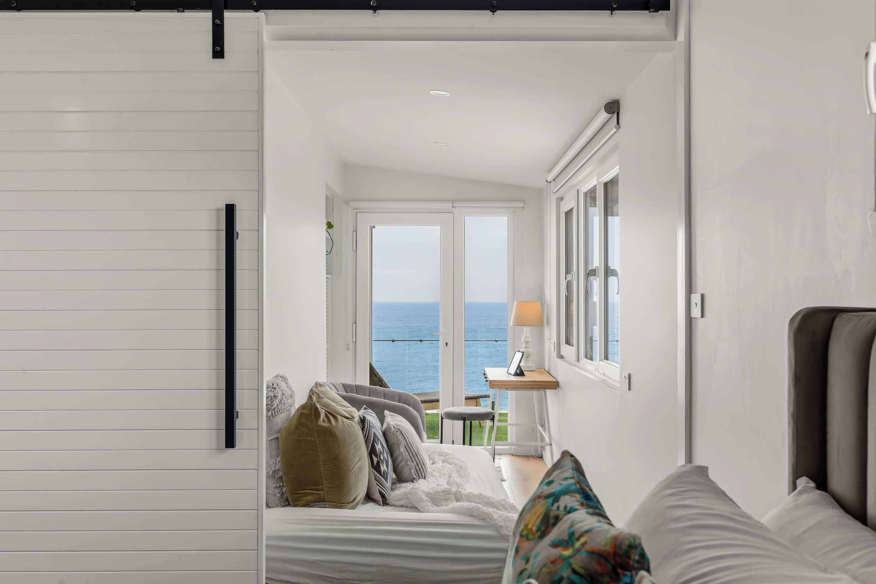 3 bedrooms, desk, iron/ironing board, travel crib