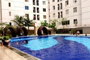 Outdoor pool - Studio and 1BR Bassura City City View (Min Stay 3 Nights) (East Jakarta)