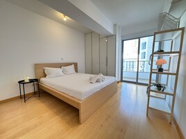 Iron/ironing board, free WiFi