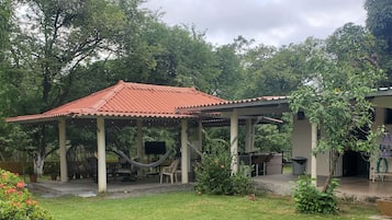 Casa, 3 habitaciones, fumadores, piscina privada | Terraza o patio