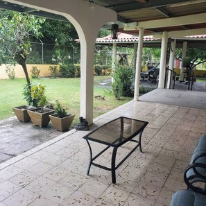 Rumah, 3 kamar tidur, Boleh Merokok, kolam renang pribadi | Teras/patio