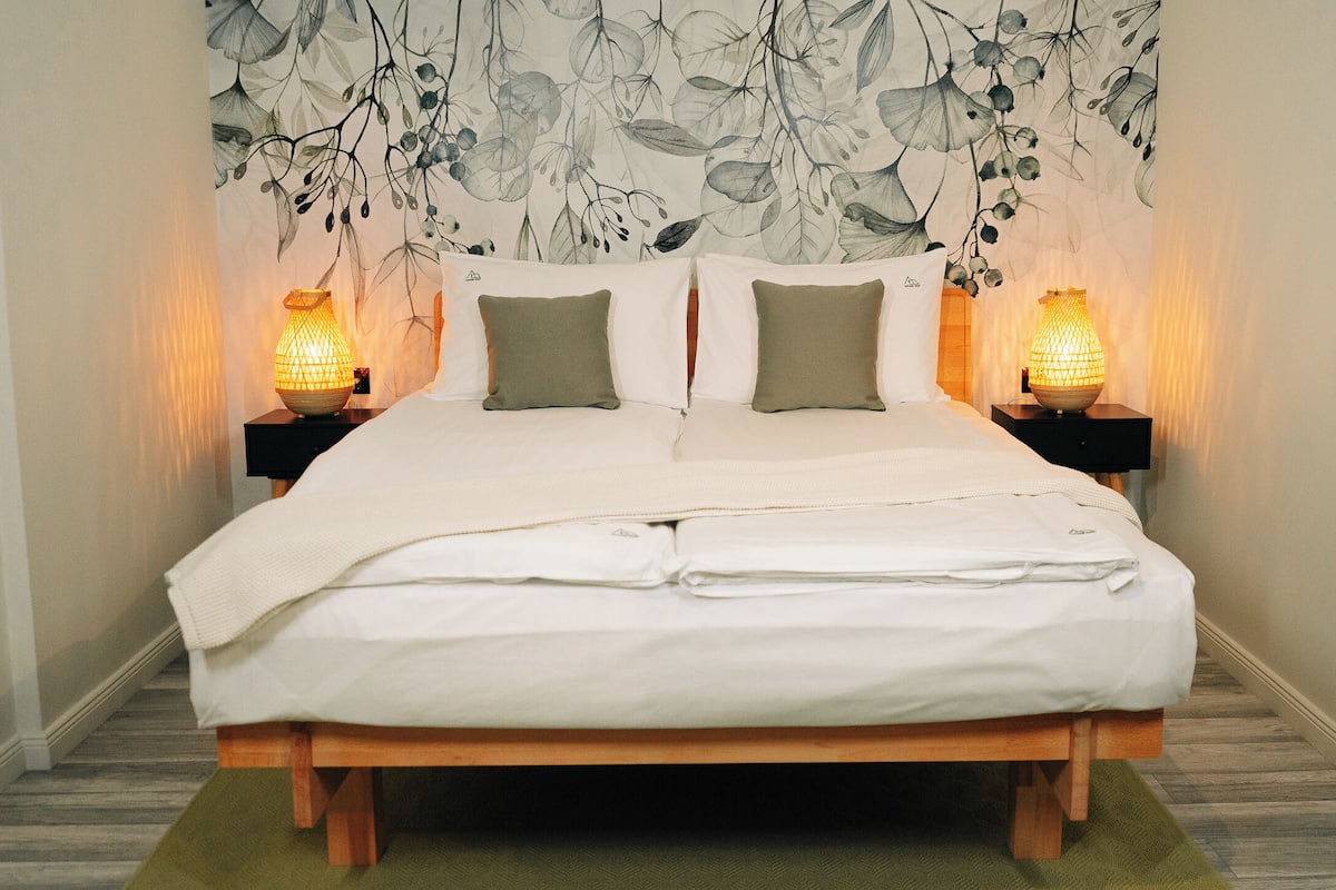 Míníbar, öryggishólf í herbergi, skrifborð, vinnuaðstaða fyrir fartölvur