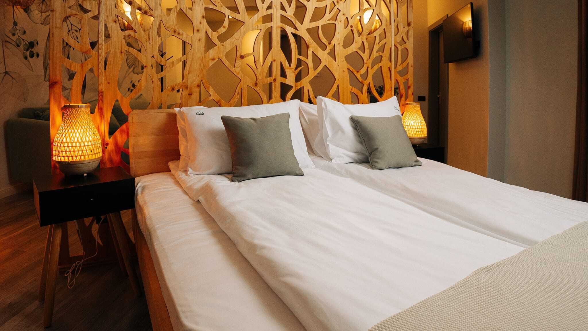 迷你吧、房內夾萬、書桌、手提電腦工作空間