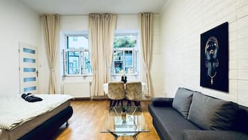 2 Schlafzimmer, Bügeleisen/Bügelbrett, Bettwäsche