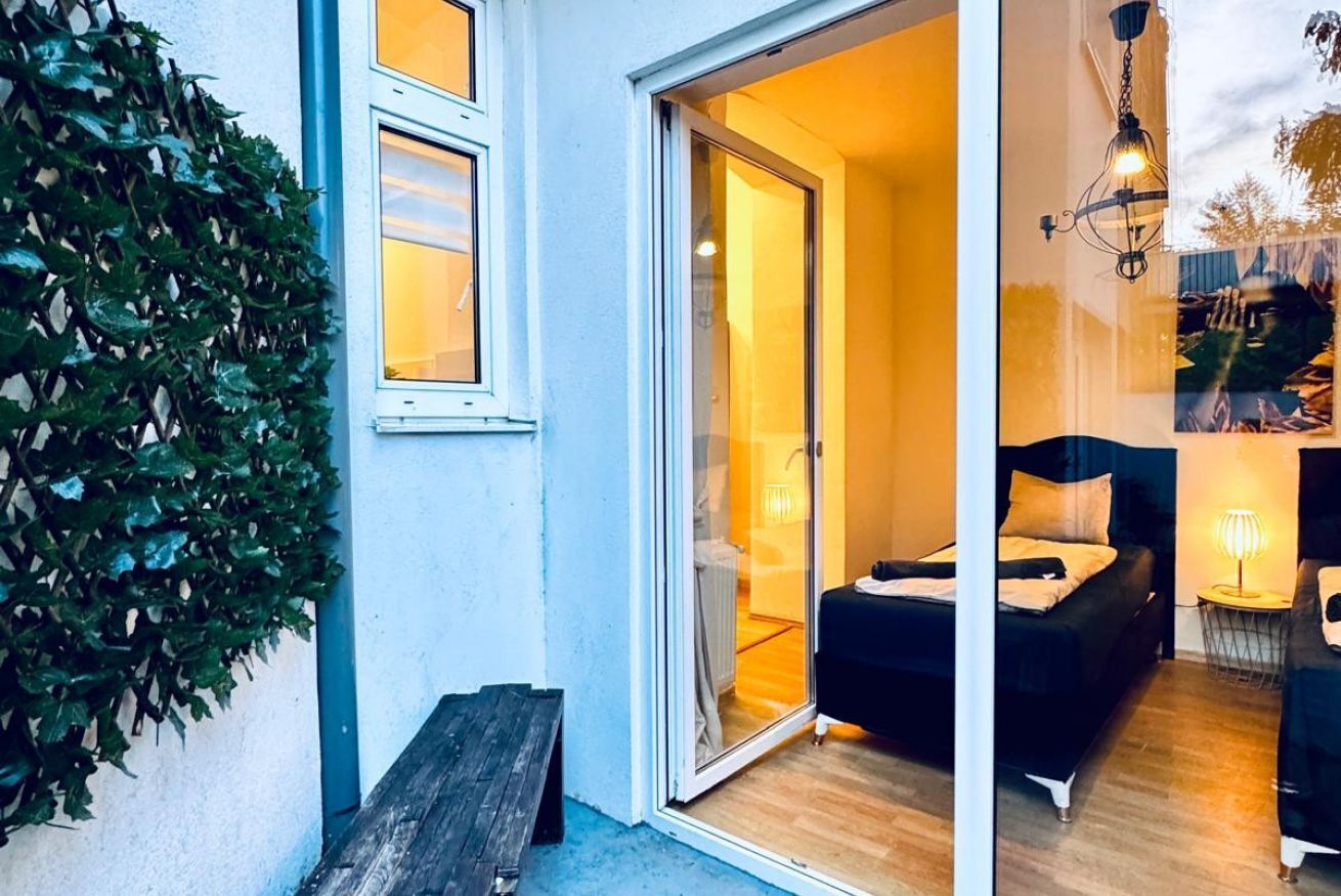 2 bedrooms, iron/ironing board, bed sheets
