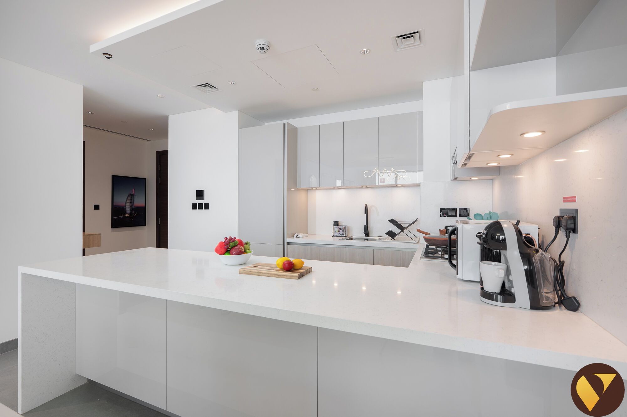 Luksusleilighet, balkong, havneutsikt | Strykejern/-brett, barnesenger, wi-fi (inkludert) og sengetøy