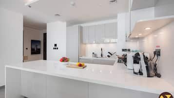 Luxury Apartment, Balcony, Harbour View