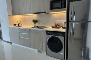 Restaurant - Peaceful Apartment unit at TRI-ZEN, Union place (Colombo)