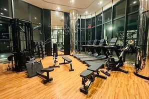 Gym - Peaceful Apartment unit at TRI-ZEN, Union place (Colombo)