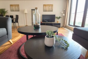 Apartment | Living area - Spacious 3 Bedroom Flat in Kensington (London)