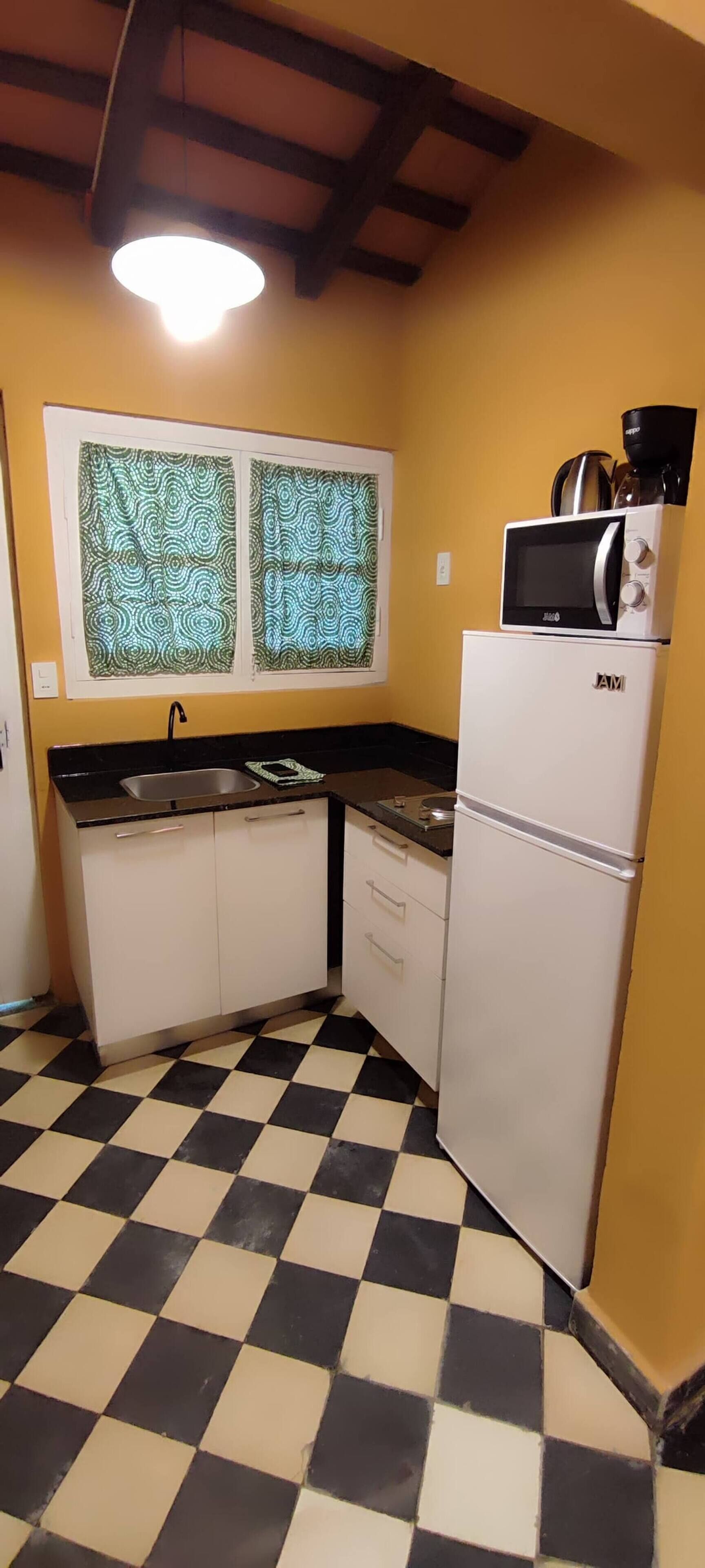 Lägenhet - 1 sovrum - rökare - uteplats | Eget kök