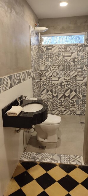 อพาร์ทเมนท์, 1 ห้องนอน, สูบบุหรี่ได้ | ห้องน้ำ