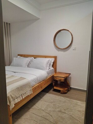 1 bedroom, iron/ironing board, WiFi, bed sheets - Terrific apartment with AC in vibrant Nairobi (Nairobi)