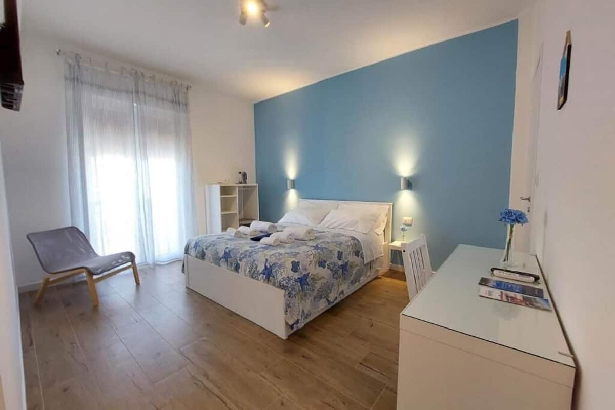 Double Room | Down duvets, iron/ironing board, travel cot, free WiFi