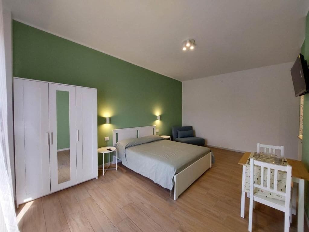 مكواة/لوح كي وأسرّة أطفال/رضّع (مجانًا) وواي فاي مجانًا وملاءات أسرّة