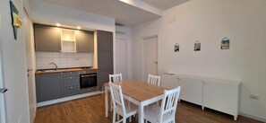 Apartment, Balcony, Park View | Private kitchen